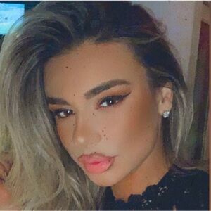 Meet your Posher, Alisa